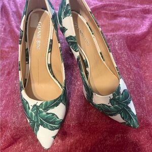 Gianni Bini Tropical Green Leaf Heels